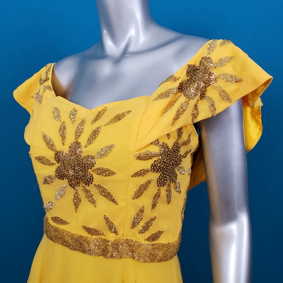 🆕️🌞 VIRGOS LOUNGE Retro Sequin Beaded Floral Dress // (NWT) - Picture 7 of 8